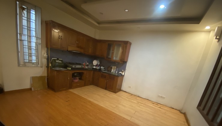 Cho thuê nhà ngõ ô tô tránh Vũ Ngọc Phan - KINH DOANH SPA, SALON, KD ONLINE